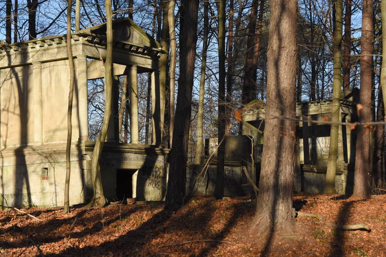 Cmentarz i Mauzoleum