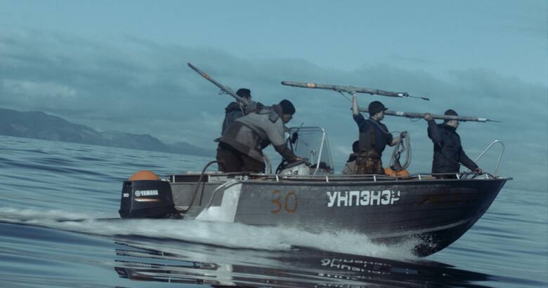 Scena polowania na wieloryba od początku miała ponieść film. Robi wrażenie!