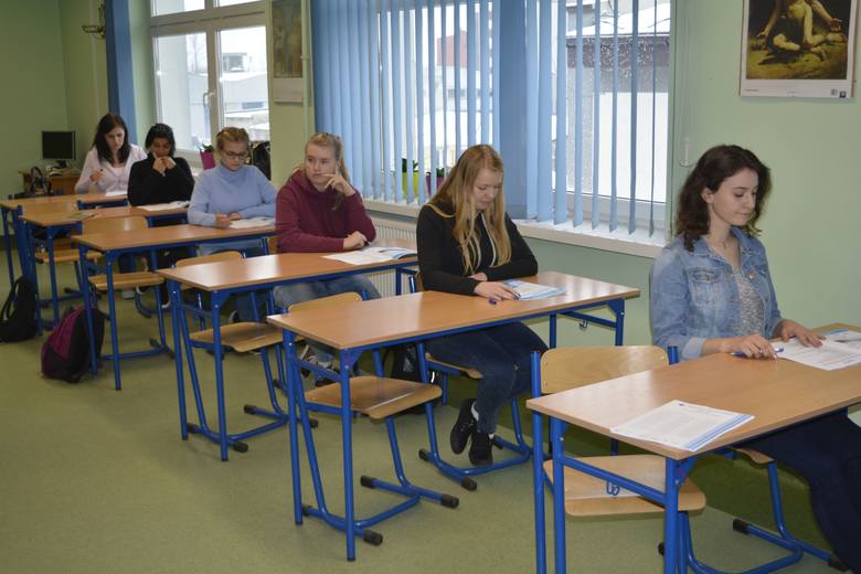 Uczniowie ZSP nr 3 w Łowiczu czekają na wyniki olimpiady przedsiębiorczości i zarządzania [ZDJĘCIA]