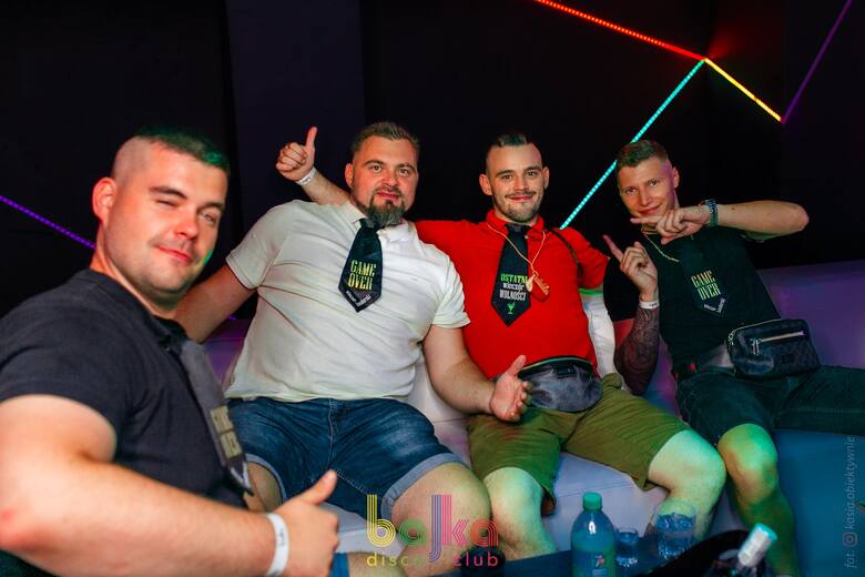 Mamy dla Was kolejną fotorelację z Bajka Disco Club Toruń. Więcej na kolejnych stronach >>>>>