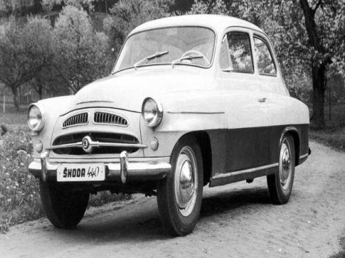 Fot. Skoda: W 1959 r. wszedł do produkcji model 440. Liczba 440 oznaczała – silnik 4-cylindrowy o mocy 40 KM. Jednostka napędowa była umieszczona z przodu