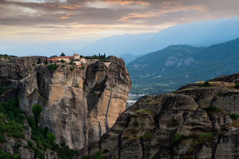 Grecja - monastyry na skałach