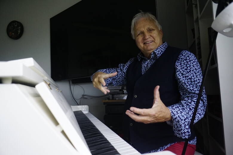 Zbigniew Górny urodził się w 1948 roku w Poznaniu. Jest dyrygentem, kompozytorem, aranżerem. Prowadzi orkiestrę „Górny Orchestra”. Wymyślona i nagrana przez niego w 1995 roku „Gala piosenki biesiadnej” stała się jednym z najpopularniejszych w historii polskiej muzyki rozrywkowej wydarzeń.