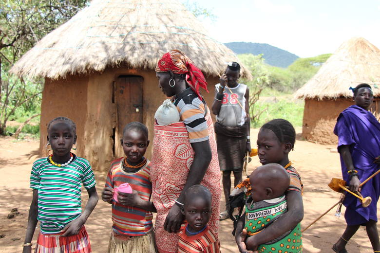 Monika Jamer, studentka Politechniki Opolskiej, na misji wśród kenijskiego plemienia Pokot