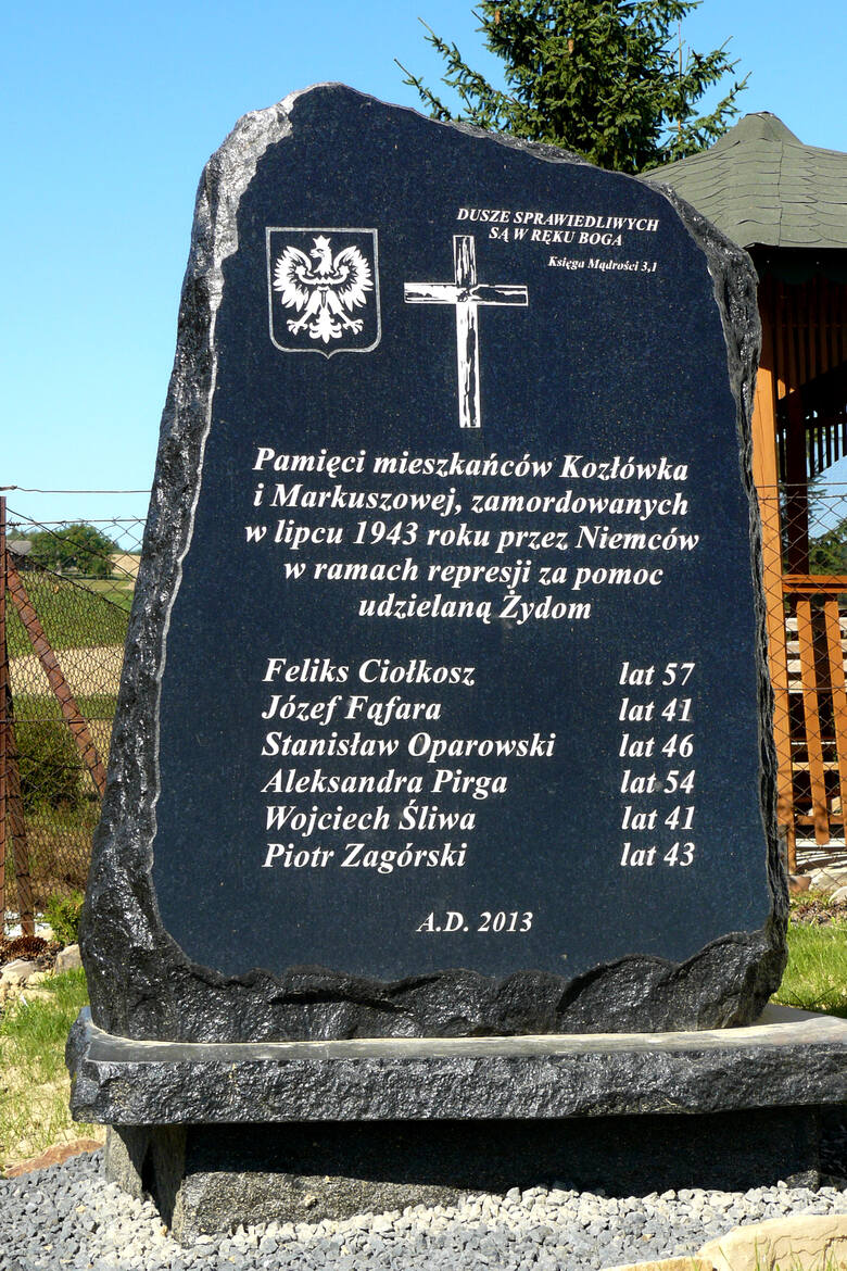 Pomnik pamięci mieszkańców Kozłówka i Markuszowej pomordowanych w 1943 r. przez Niemców za pomoc udzielaną Żydom.