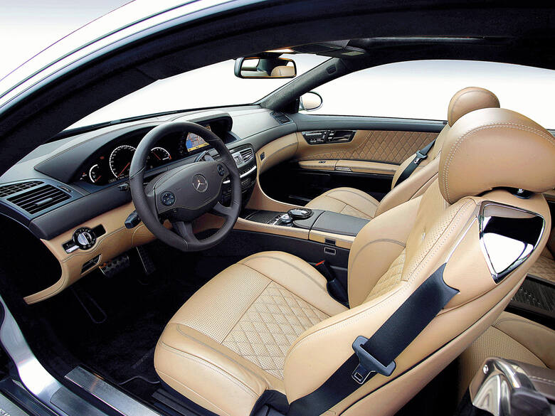 Kontakt z Mercedesem AMG musi dawać satysfakcję każdemu zezmysłów. Wnętrze pieści oczy, uszy, nos i palce Fot: Mercedes-Benz