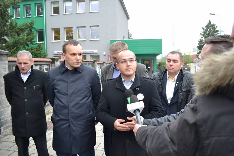 Jerzy Markowski odwiedził kopalnię Sośnica w Gliwicach wraz z kandydatami Zjednoczonej Lewicy i związkowcami