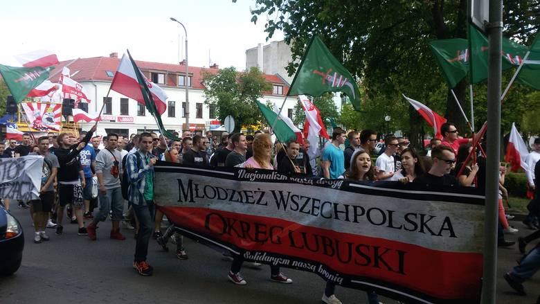 Marsz przeciw imigrantom w Słubicach [RELACJA LIVE]
