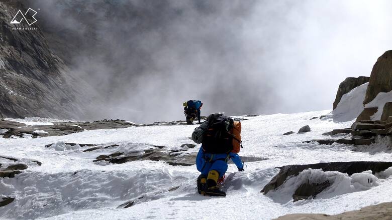 Wyprawa w Himalaje, droga na Tilicho Peak w pobliżu Annapurny, szczyt o wysokości 7134 m n.p.m., 2017 rok