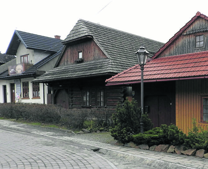Wiele domów wokół tego rynku wpisano do rejestru zabytków