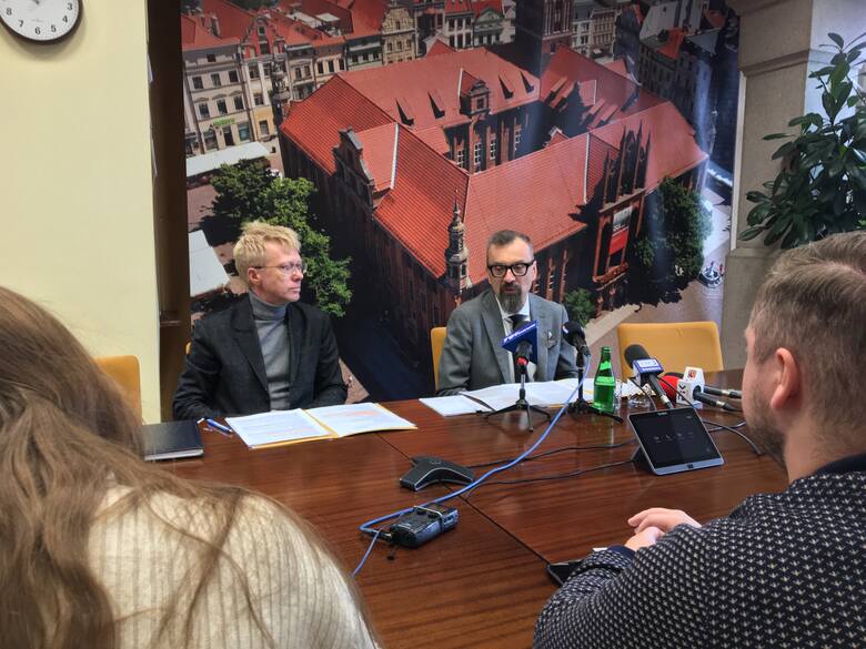 Na wtorkowej (27.09) konferencji prasowej przewodniczący Rady Miasta Torunia, Marcin Czyżniewski zapewnił, że powstanie młodzieżowej rady miasta to jedynie kwestia czasu. 