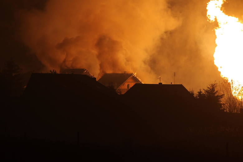 Murowana Goślina: Wybuch gazu i olbrzymi pożar pod Poznaniem