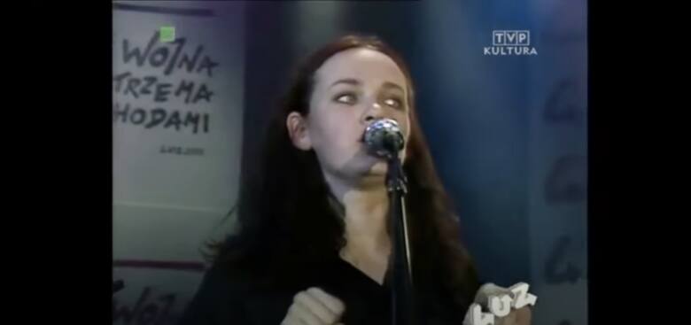Lata 90. zdecydowanie należały do polskiego rocka. Piosenki zespołu Hey grano na gitarze i śpiewano w trakcie ognisk. Zespół wypuścił w świat takie kawałki,