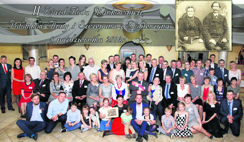 Rodzinne zdjęcie rodu Mańkowskich. W rogu - pradziadkowie Anna i Szczepan.