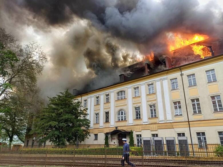 Pali się budynek AJP w Gorzowie.