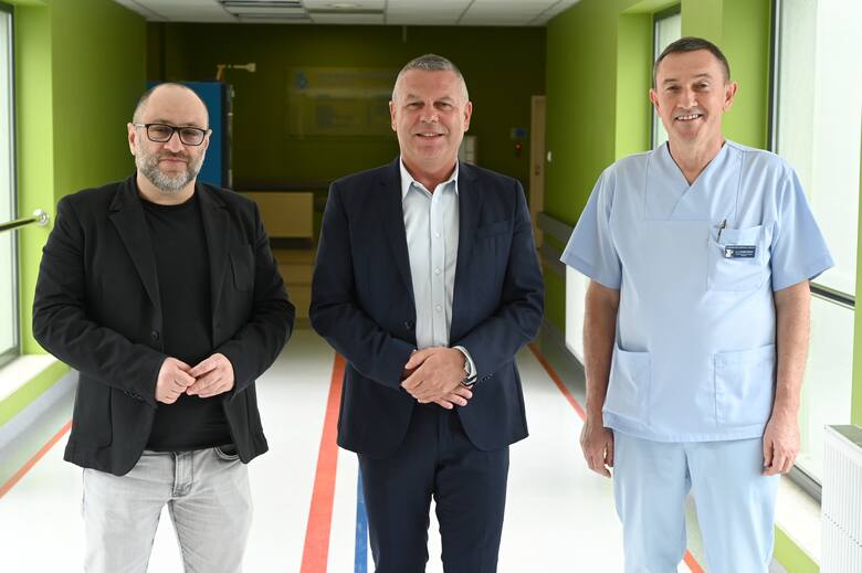 Podziękowania Zbigniewowi Barteli złożyli dyrektor szpitala Bartosz Stemplewski oraz doktor Grzegorz Świercz.