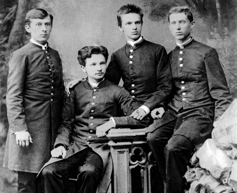 4 Frères Piłsudski: Bronisław, Józef, Adam et Jan