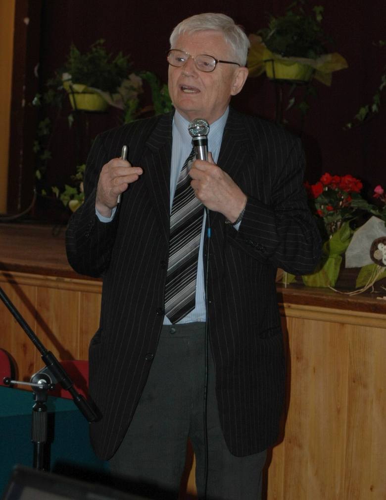 prof. Franciszek Kokot (1929-2020)