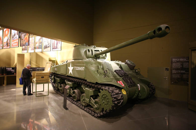 Nie ma zawieszenia broni w wojnie o Muzeum II Wojny 
