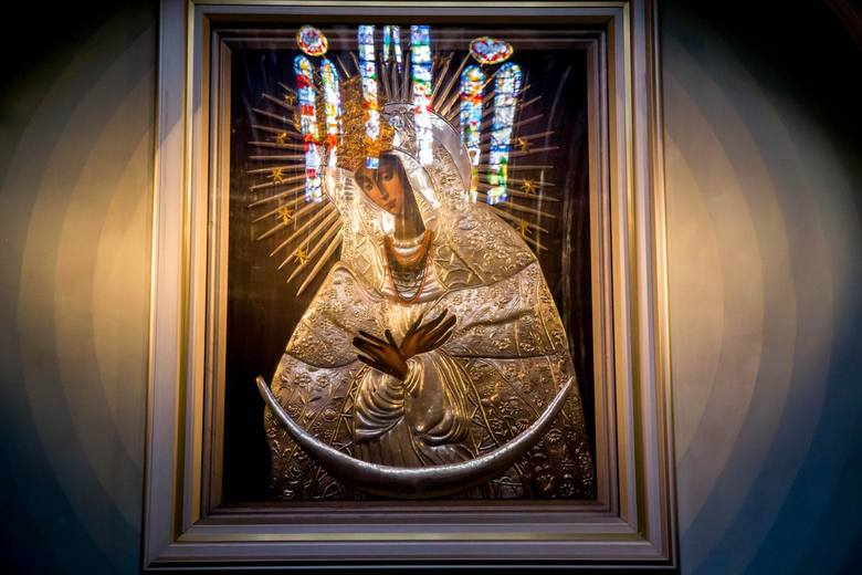 W tym roku przypada 25-rocznica koronacji obrazu Matki Miłosierdzia