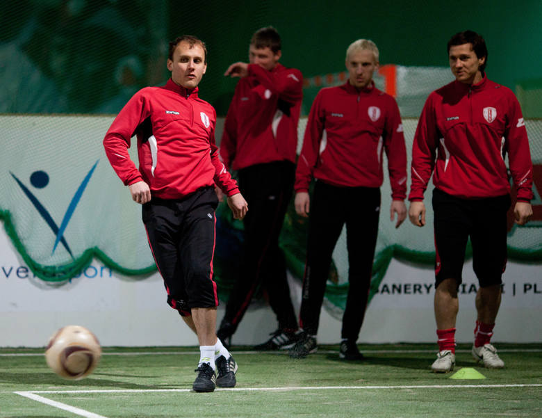 Piłkarze ŁKS czekają na nowego szkoleniowca.