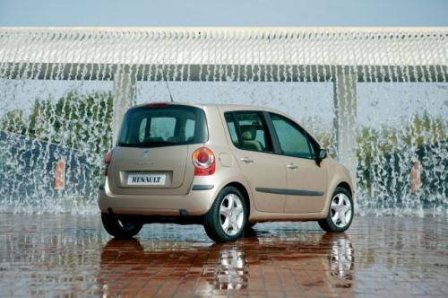 Fot. Renault: Modus to pojazd o oryginalnych rozwiązaniach i ciekawej stylistyce.