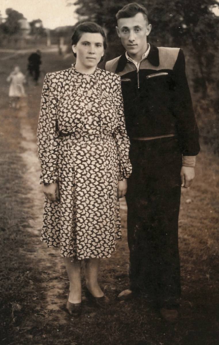 Rydoduby, rok 1957 albo 1958. Zenon Borowski ze Stefą Semerozum z domu Rozpadź