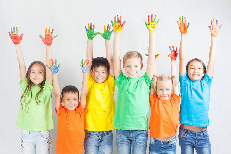 W przedszkolu dzieci uczą się tolerancji i akceptacji innych narodowości i kultur.