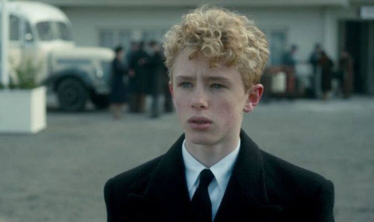 Młody książę Filip w serialu „The Crown” produkcji platformy Netflix.