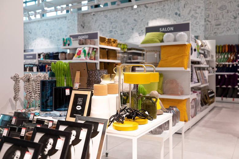 Halfprice to nowa marka Grupy CCC. Sieć otworzy w maju 10 sklepów, w tym jeden w Solarisie w Opolu. Do końca roku ma być blisko 60 punktów tej marki