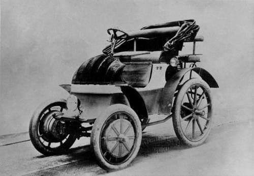 Fot. Porsche: Lohner-Porsche z 1900 r. z silnikami elektrycznymi w przednich kołach