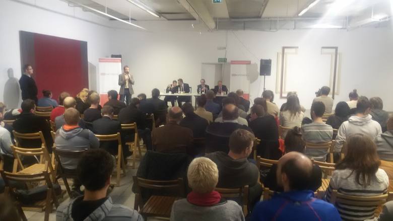 Wybory 2014 w Katowicach: kandydaci na prezydenta o biletach, mieszkaniach i... [DEBATA CZ. 2]