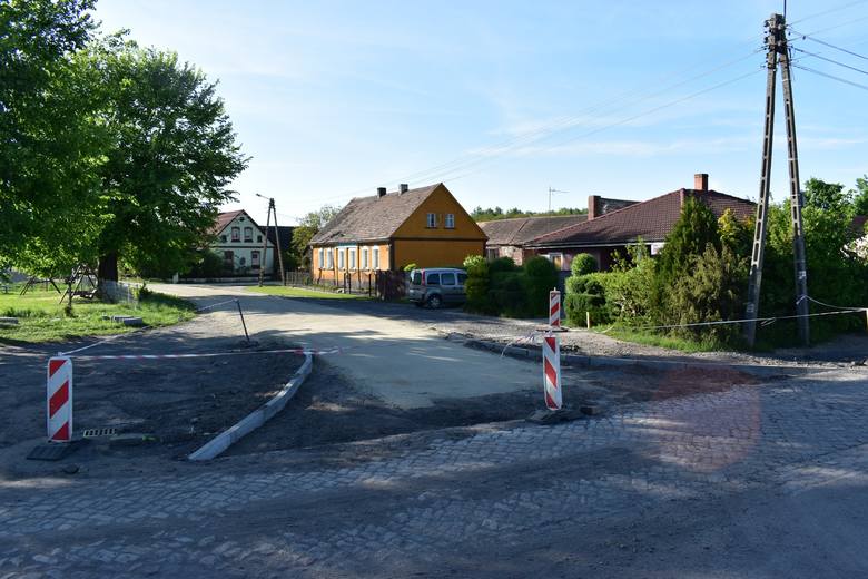 Modernizacja drogi w Połęcku potrwa jeszcze kilka tygodni. 