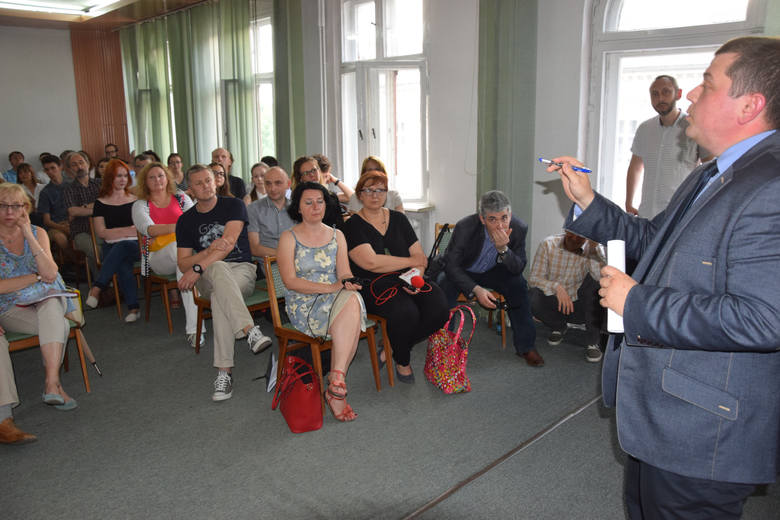 Prezydent Wójcicki we wtorek wieczorem wysłuchał oczekiwań rodziców i nauczycieli ze szkoły muzycznej z ul. Chrobrego. 