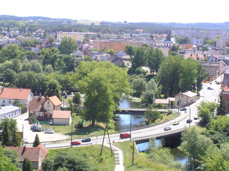 Golub (na zdjęciu po lewej) oddziela od Dobrzynia rzeka Drwęca. Przez wieki stanowiła granicę państwową