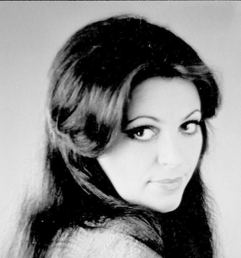 Przełomem w działalności Anny Jantar stał się rok 1973, kiedy to wystąpiła w Opolu w przygotowanym przez Estradę Poznańską koncercie „Interpretacje”. Śpiewała wtedy swój wielki przebój „Najtrudniejszy pierwszy krok”.