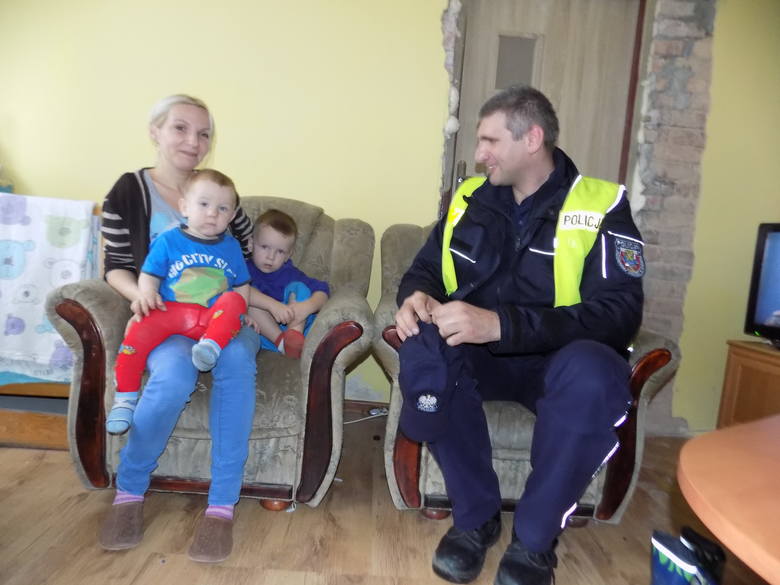 Starszy sierżant Adam Florczak wraz z kolegą, starszym posterunkowym Pawłem Pakulskim, zapukał do drzwi pani Małgorzaty Waldun w sobotni wieczór.