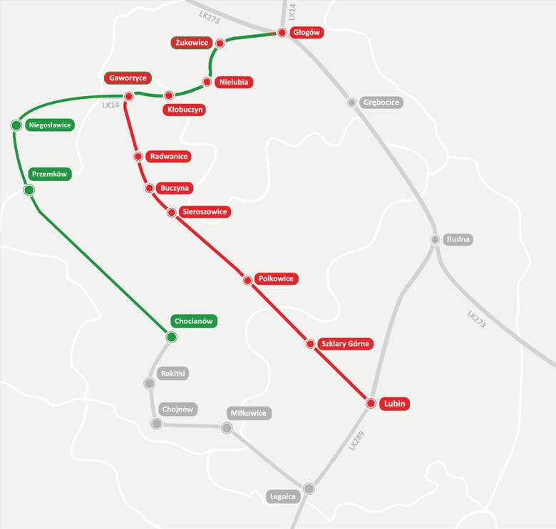 Na czerwono projekt nowej linii kolejowej w Zagłębiu Miedziowym, a na zielono – trasa do Przemkowa