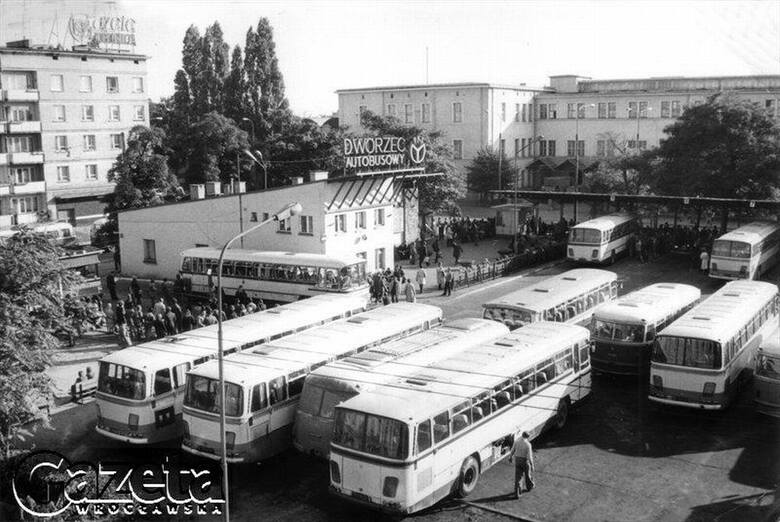 Obsługiwał m.in. popularne w PRL-u autobusy Jelcz 043E potocznie nazywanymi "ogórkami".