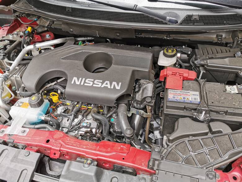 Nissan Qashqai to bardzo ważny samochód w gamie japońskiego producenta. Model był pionierem w klasie samochodów crossover. Producent zaryzykował nową