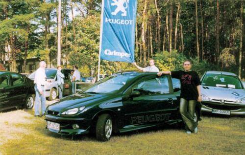 fot. Z. Podbielski: W Jachrance pod Warszawą odbył się zlot posiadaczy samochodów marki Peugeot.