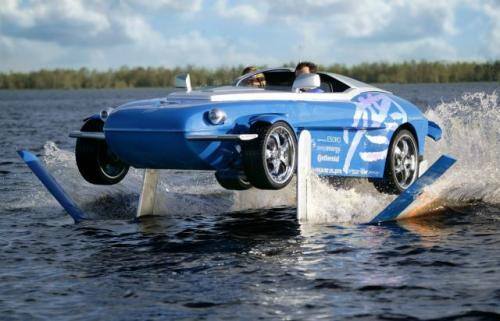 Fot. Rinspeed: Samochód, który jeździ i pływa – Splash.
