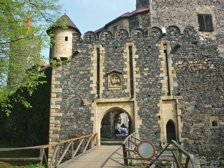 Brama na zamku Grodziec