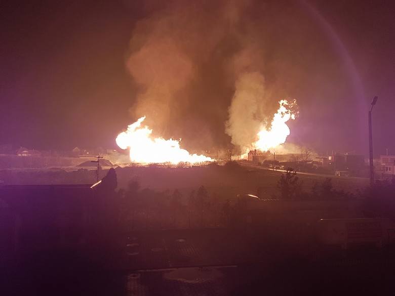 Wybuch i pożar w Murowanej Goślinie. 
