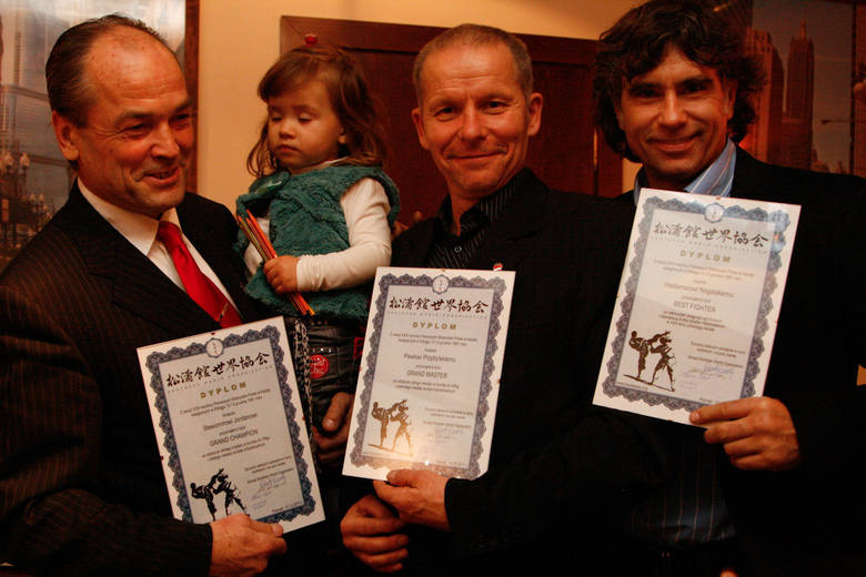 Sławomir Jordan (z lewej) był przed laty najlepszym polskim karateką