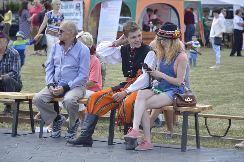 Piknik rodzinny w ZSP nr 2 w Łowiczu (Zdjęcia)