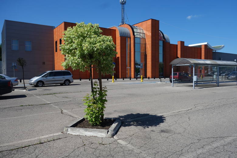 Z rynku znika jedno z pierwszych centrów handlowych w Sosnowcu 