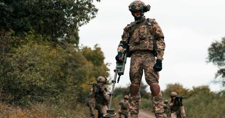 Rzecznik ukraińskich Sił Zbrojnych przyznał, że żołnierze nie będą wysłani do walki z Rosjanami w Bachmucie, dopóki m.in. nie zostaną oczyszczone wszystkie