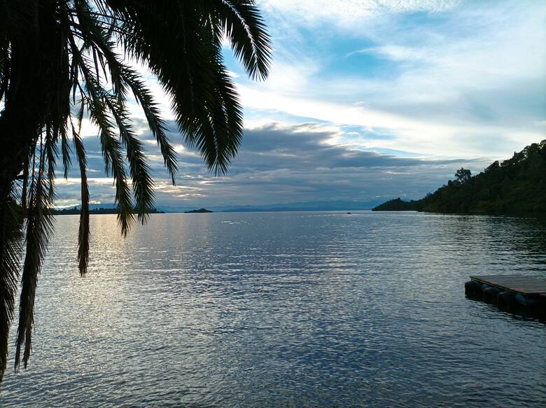 Zachód słońca nad jeziorem Kivu