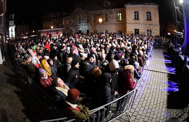 Koncert zespołu Feel w Zielonej Górze zgromadził tłumy mieszkańców.
